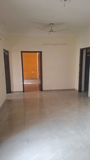 2 BHK Apartment For Rent in Maya Garden City, Lohgarh