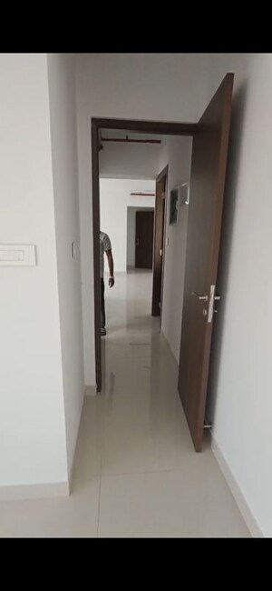  2 BHK Apartment at Sunteck City Avenue 1, Goregaon West – for Sale