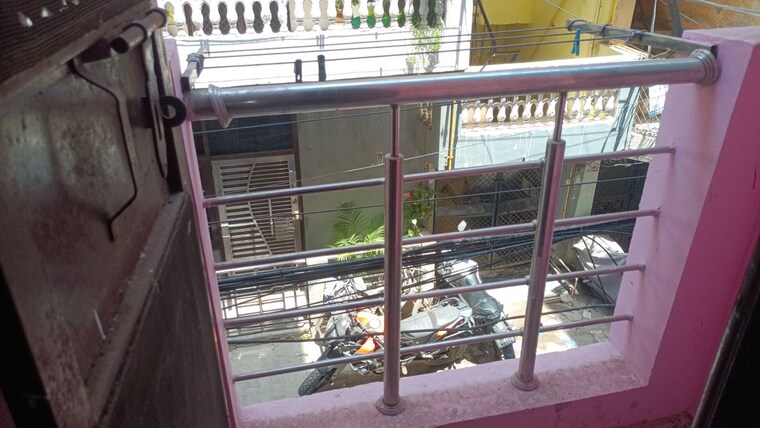 Balcony, vaishali sector 3 1 Bedroom 350 Sq.Ft. Builder Floor In Vaishali Sector 3 Ghaziabad 10334646