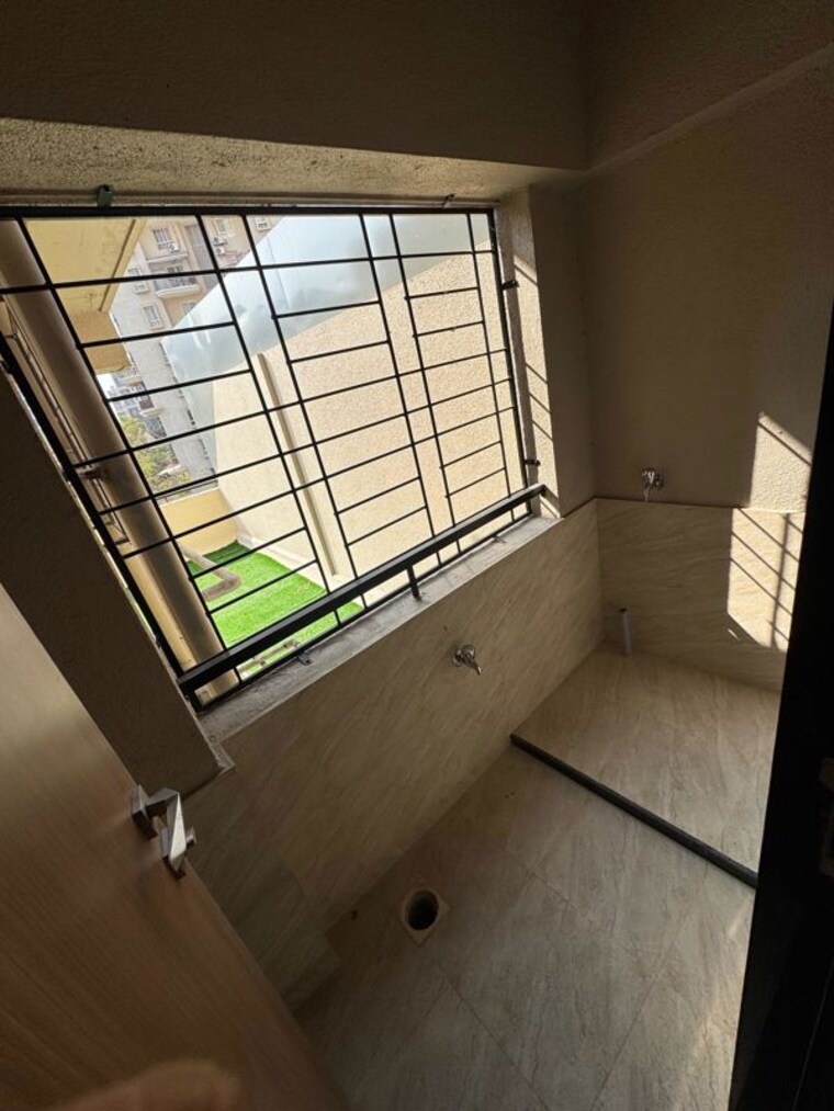 Balcony, vertical-alcinia 2 Bedroom 1700 Sq.Ft. Apartment In Mohammadwadi Pune 10334654