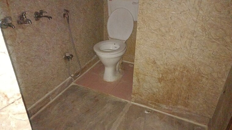 Bathroom, vaishali sector 3 1 Bedroom 351 Sq.Ft. Builder Floor In Vaishali Sector 3 Ghaziabad 10334655