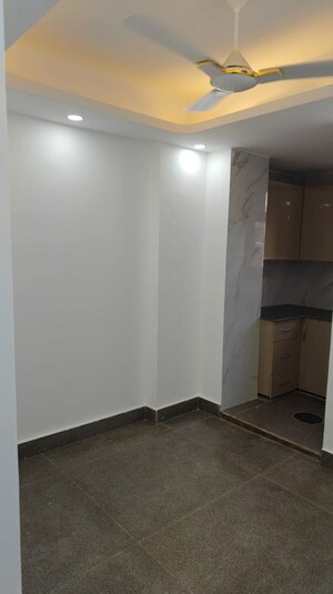 Room in 1 BHK Builder Floor at Chattarpur – for Rent