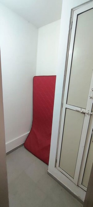 Furnished Amenities in 2 BHK Apartment at Omkar Ananta, Goregaon East – for Rent