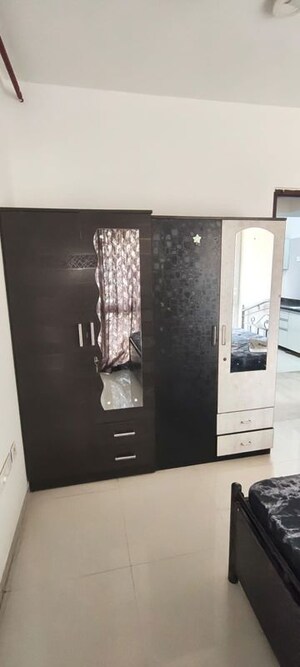 Furnished Amenities in 2 BHK Apartment at Omkar Ananta, Goregaon East – for Rent