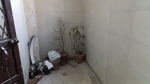 Bathroom in 2 BHK Builder Floor at Vaishali Sector 5 – for Rent