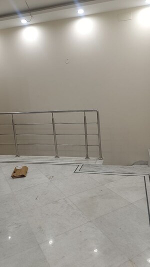 Room in 4 BHK Builder Floor at New Rajinder Nagar – for Rent