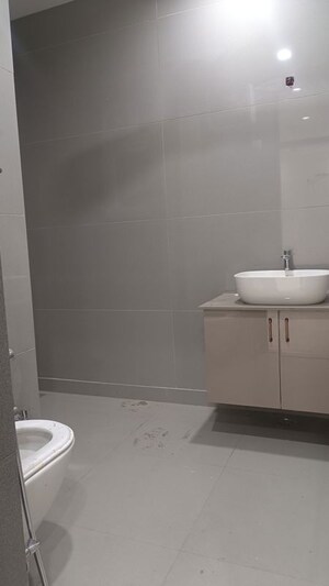 Bathroom in 4 BHK Builder Floor at New Rajinder Nagar – for Rent