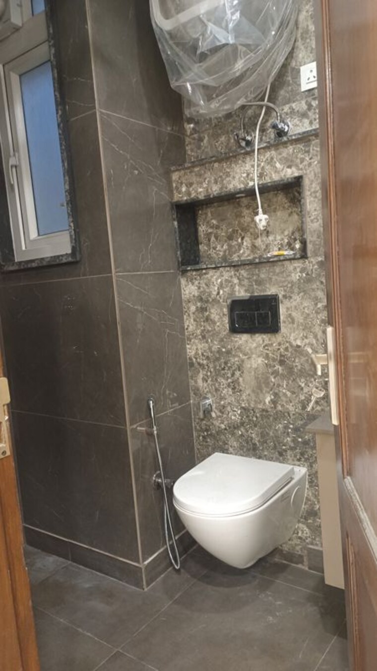 Bathroom, new rajinder nagar 3 Bedroom 1150 Sq.Ft. Builder Floor In New Rajinder Nagar Delhi 10334708