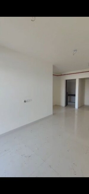 Room in 2 BHK Apartment at Gauri Excellency, Kandivali West – for Rent