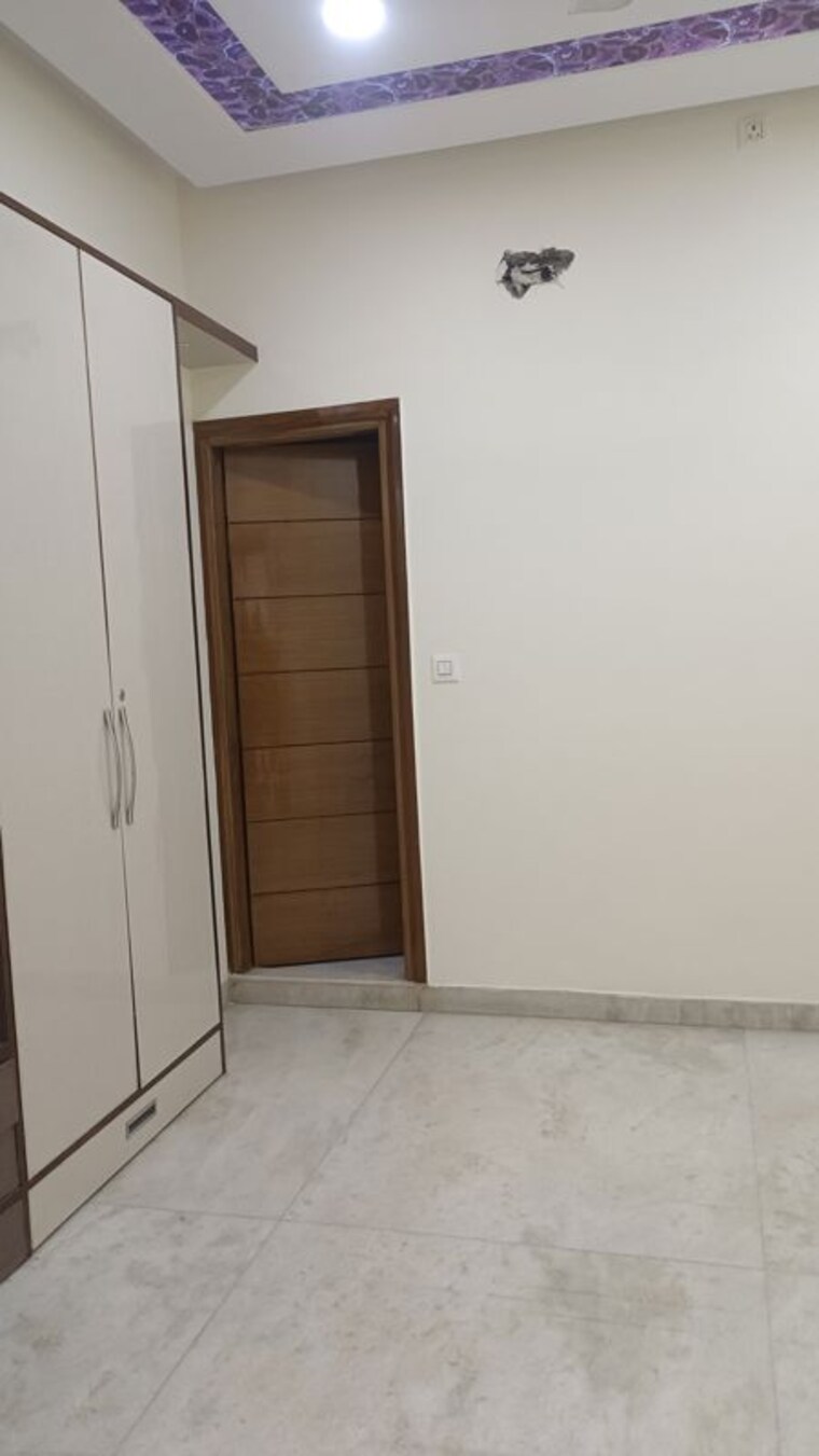 Room, new rajinder nagar 3 Bedroom 1800 Sq.Ft. Builder Floor In New Rajinder Nagar Delhi 10334720