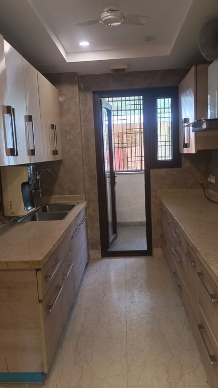 Kitchen, new rajinder nagar 3 Bedroom 1805 Sq.Ft. Builder Floor In New Rajinder Nagar Delhi 10334735