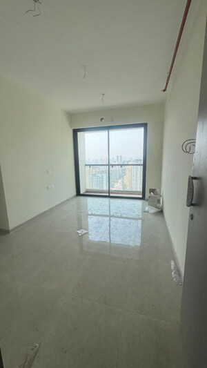 Room in 3 BHK Apartment at Hiranandani Highland, Powai – for Rent