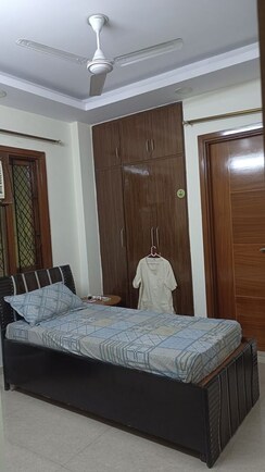 3 BHK + Pooja Room,Servant Room,Study Room Builder Floor For Sale in Old Rajinder Nagar
