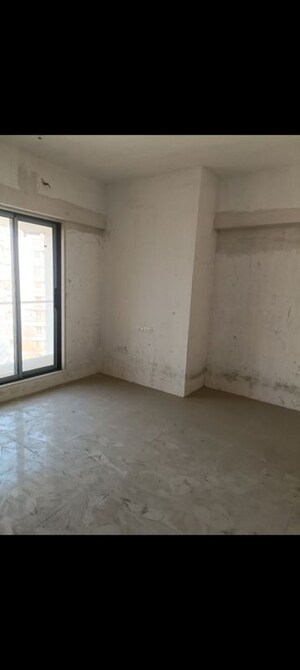 Room in 2 BHK Apartment at Cosmos Horizon, Thane West – for Sale