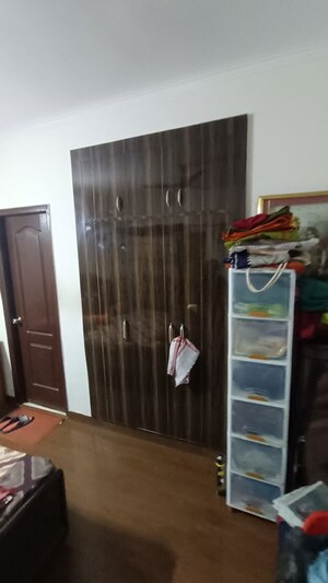 Furnished Amenities in 2 BHK Apartment at Saviour Park, Mohan Nagar – for Rent