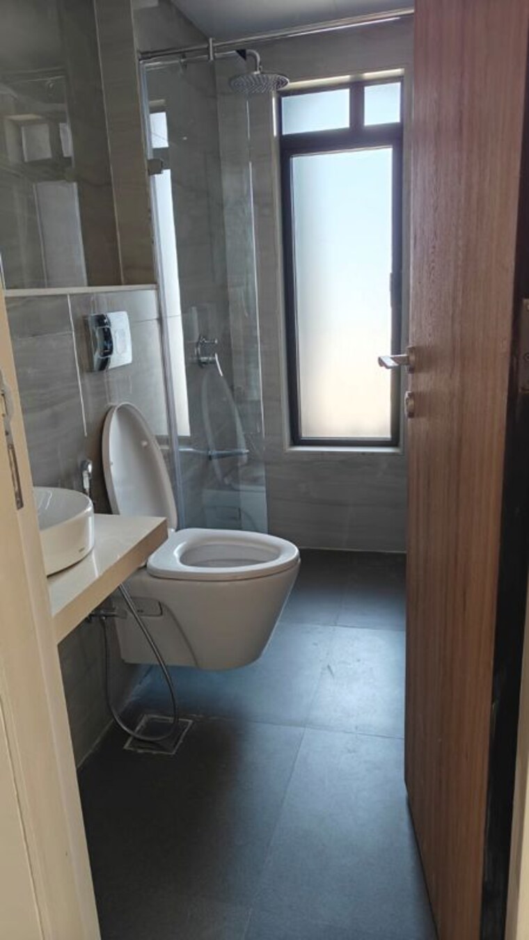 Bathroom, hubtown-seasons 2 Bedroom 1050 Sq.Ft. Apartment In Chembur Mumbai 10334780