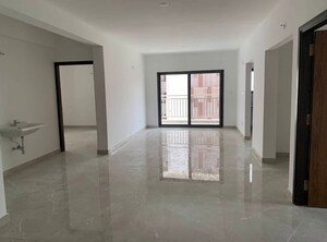 Room in 3 BHK Apartment at Muppa Akshaja Insignia, Narsingi – for Rent