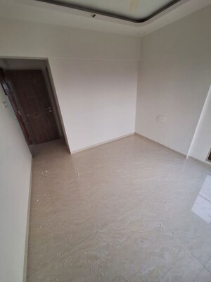 Room in 2 BHK Apartment at Andheri West – for Rent