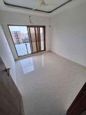 Bedroom in 2 BHK Apartment at Andheri West – for Rent