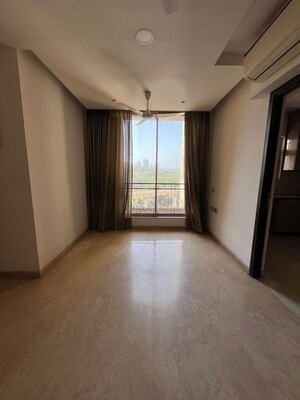 Room in 2 BHK Apartment at One Hiranandani Park Cloverdale, Ghodbunder Road – for Rent