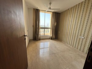 Room in 2 BHK Apartment at One Hiranandani Park Cloverdale, Ghodbunder Road – for Rent