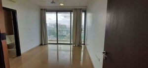 Room in 1 BHK Apartment at Conwood Astoria, Goregaon East – for Rent