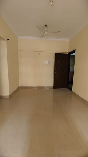 Room in 1 BHK Apartment at K Raheja Raheja Residency, Malad East – for Rent