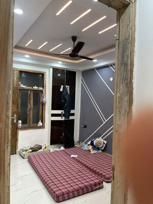 Room in 3 BHK Builder Floor at Malviya Nagar – for Rent