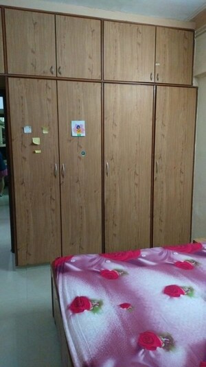 Bedroom in 3 BHK Apartment at Bansi Villa, Vile Parle West – for Rent