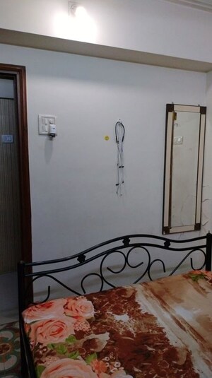Bathroom in 3 BHK Apartment at Bansi Villa, Vile Parle West – for Rent
