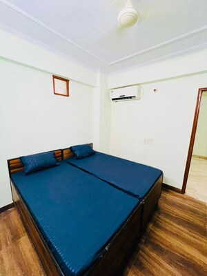 Bedroom in 3 BHK Builder Floor at Sector 75 – for Sale