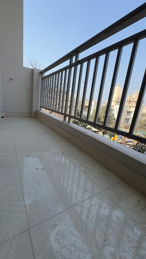 Balcony in 1 BHK Apartment at Chattarpur – for Rent