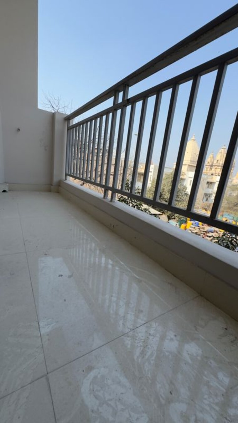 Balcony, chattarpur 1 Bedroom 500 Sq.Ft. Apartment In Chattarpur Delhi 10334969