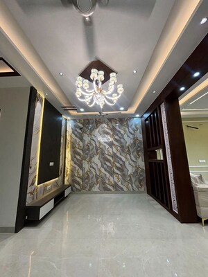 Furnished Amenities in 6 BHK Villa at Civil Lines – for Sale