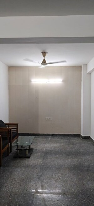 1 BHK Builder Floor For Rent in Sector 45