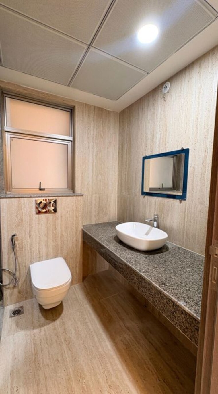 Bathroom, shalimar-belvedere-court 3 Bedroom 2200 Sq.Ft. Apartment In Gomti Nagar Lucknow 10335005