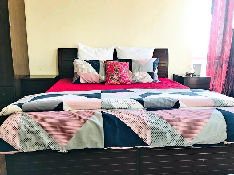 Bedroom, unitech-uniworld-gardens-2 2 Bedroom 1200 Sq.Ft. Apartment In Sector 47 Gurgaon 10335020