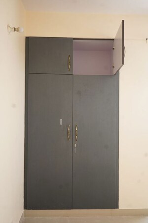 Furnished Amenities in 3 BHK Apartment at Paarth Aadyant, Gomti Nagar – for Rent