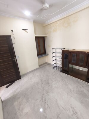 2.5 BHK Builder Floor For Rent in Ashram