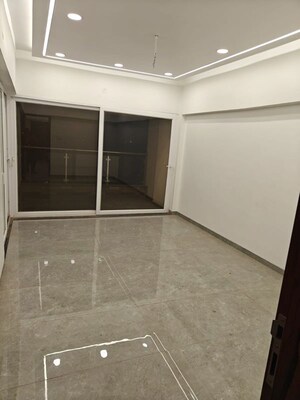 Room in 3 BHK Apartment at Viraj Sequoia, Aundh – for Rent