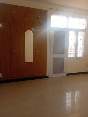 Room in 3 BHK Apartment at Dwarka – for Rent