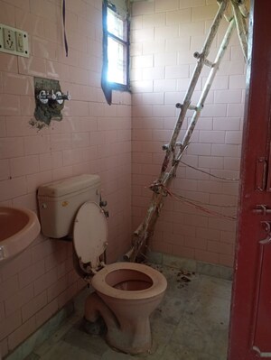 Bathroom in 3 BHK Apartment at Sector 6 Dwarka – for Rent