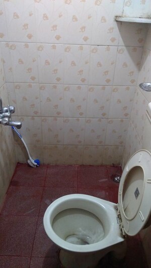 Attached Bathroom in 3 BHK Apartment at Shravanthi Pride, Jp Nagar – for Rent