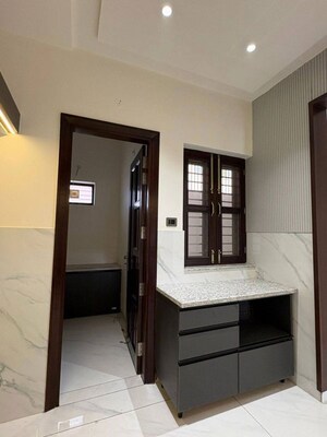 Building Lobby in 6 BHK Villa at Gomti Nagar – for Rent