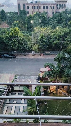 Balcony in 3 BHK Independent House at Indraprastha Villa, Sector 61 – for Rent