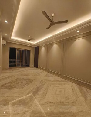 Room in 3 BHK Builder Floor at Greater Kailash Part 3 – for Rent