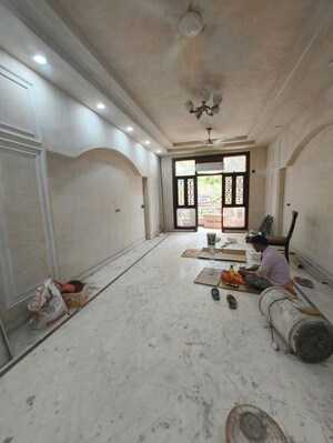 Parking in 3 BHK Builder Floor at Greater Kailash ii – for Rent