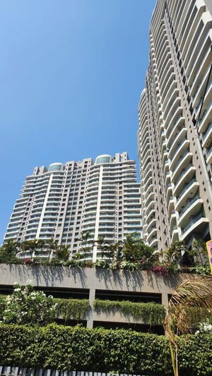 6 BHK Apartment For Sale in Andheri West