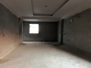 Room in 3 BHK Builder Floor at Palam Vihar – for Sale