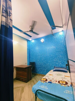 Room in 3 BHK Builder Floor at Mansa Ram Park – for Rent